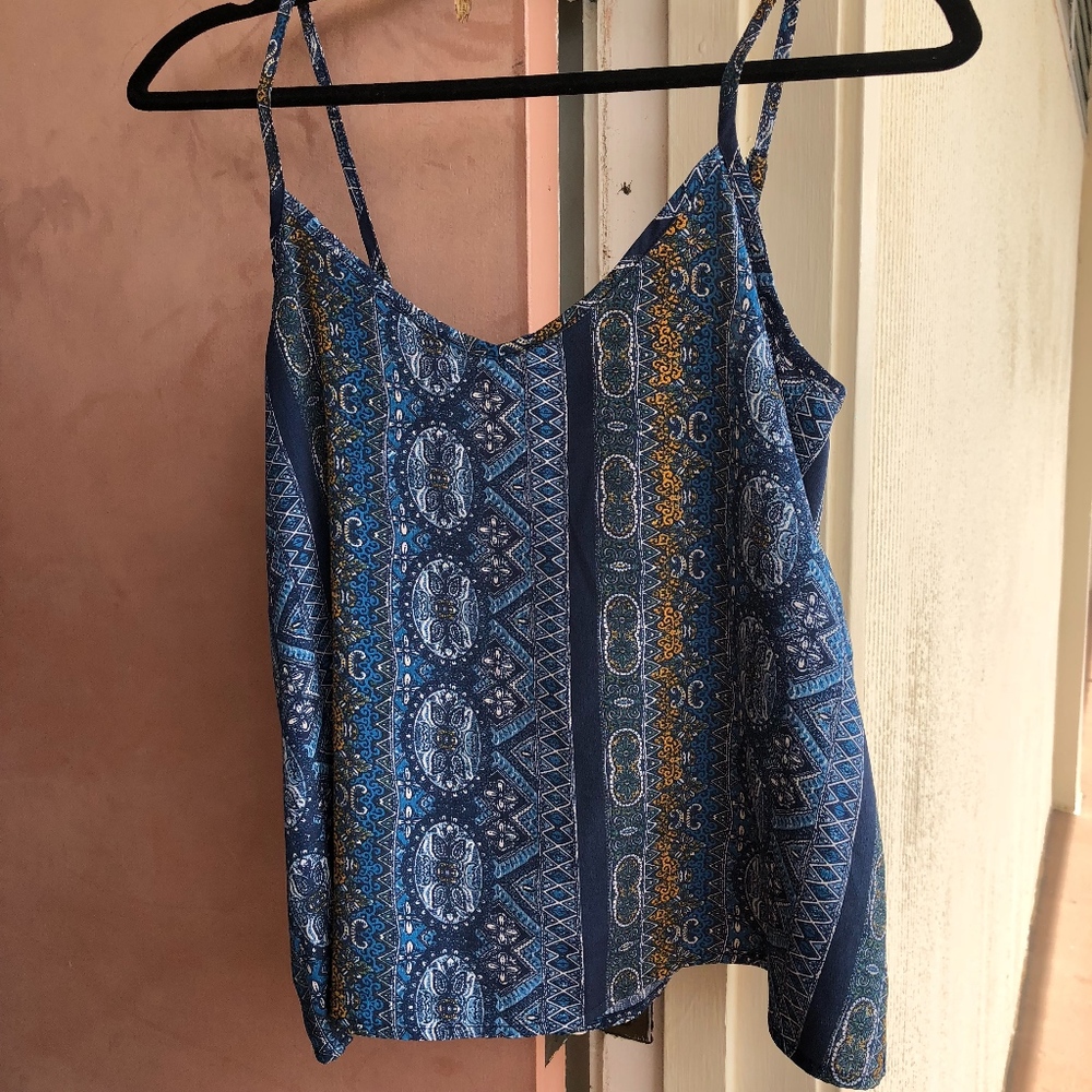 Hollister Tank